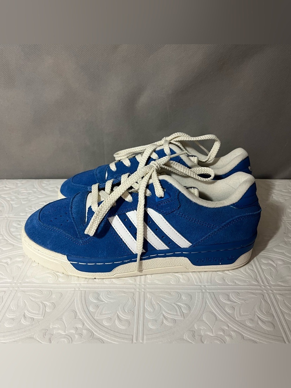 adidas Men’s Originals Rivalry Low Sneakers Victory Blue White Suede 6